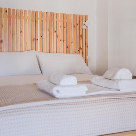 Nona'S Rooms Himare Esterno foto