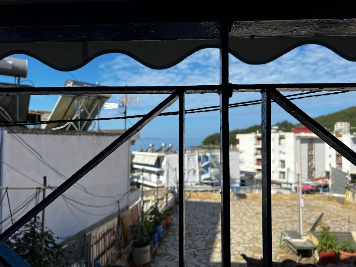 Nona'S Rooms Himare Esterno foto