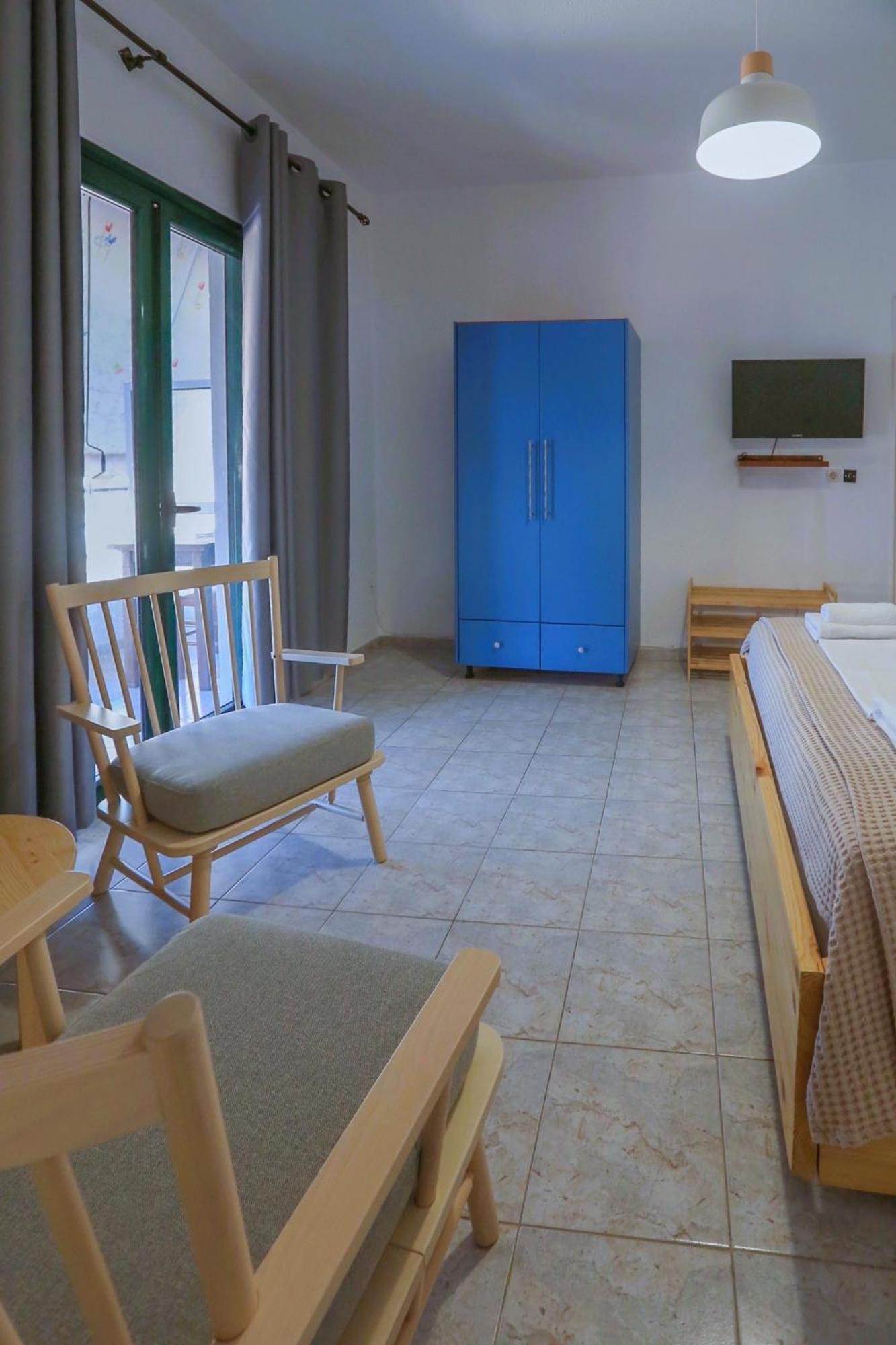 Nona'S Rooms Himare Esterno foto