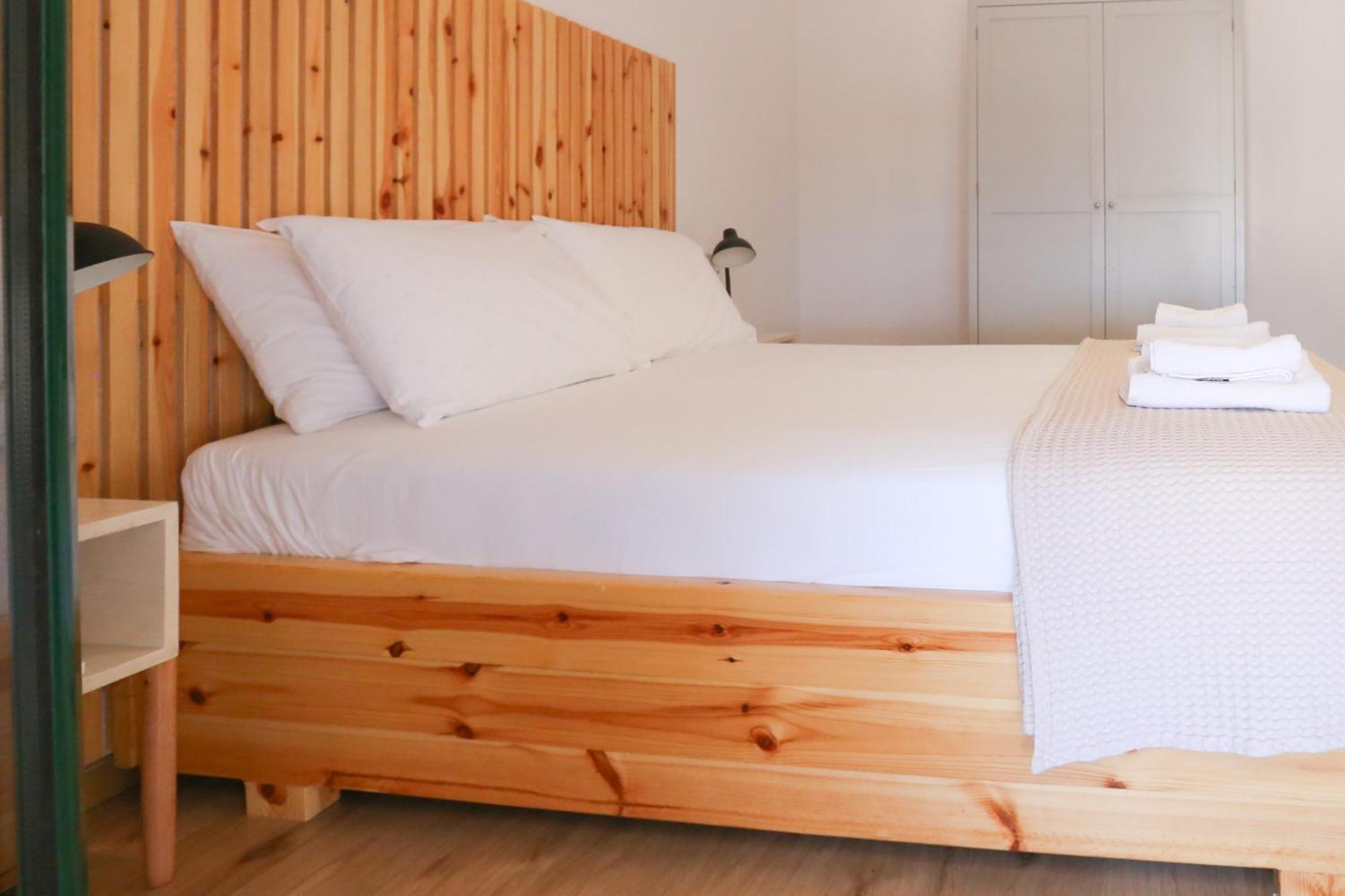 Nona'S Rooms Himare Esterno foto