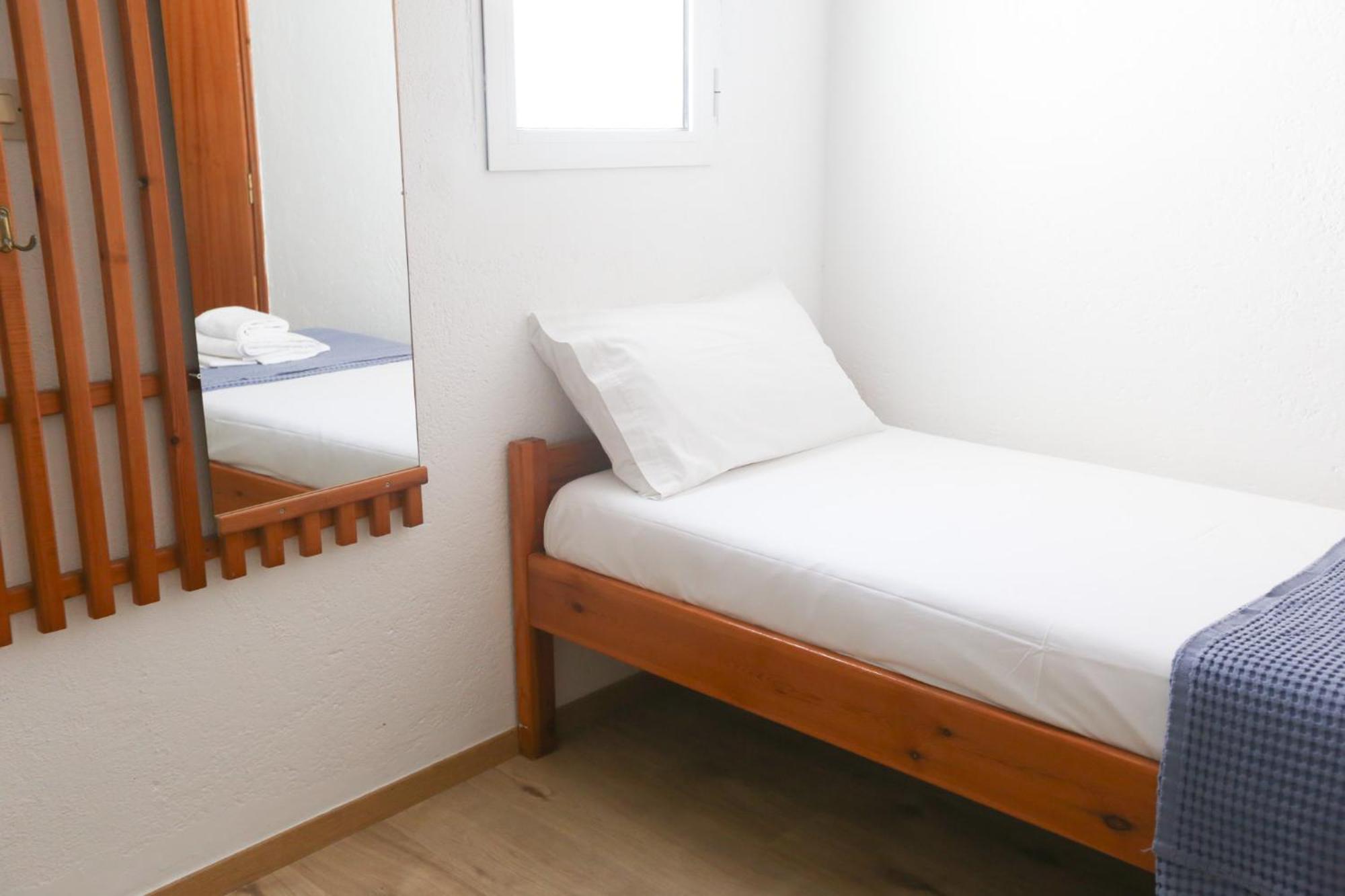 Nona'S Rooms Himare Esterno foto