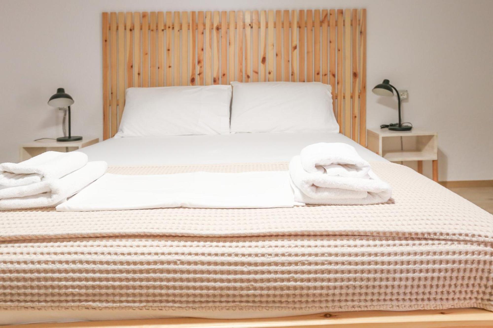 Nona'S Rooms Himare Esterno foto